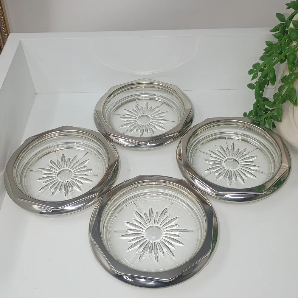 Glass Coaster Set with Silver Rim - Clear
